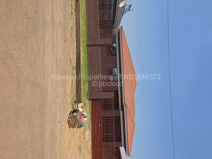 4 Bedroom House for Sale in Madokero Estates, Harare