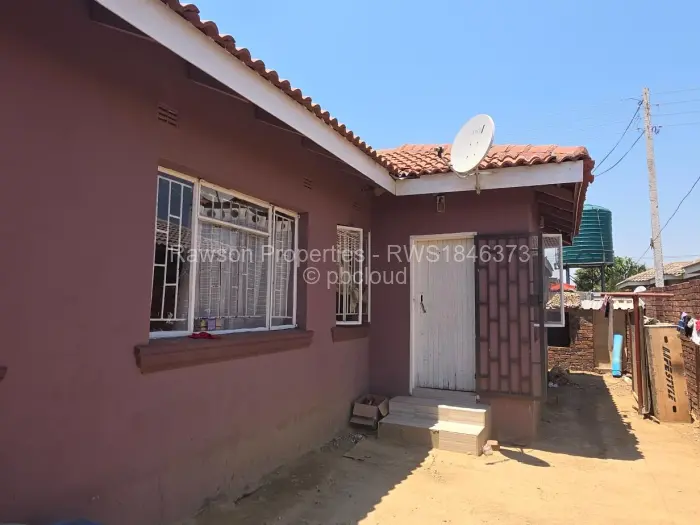 4 Bedroom House for Sale in Madokero Estates, Harare