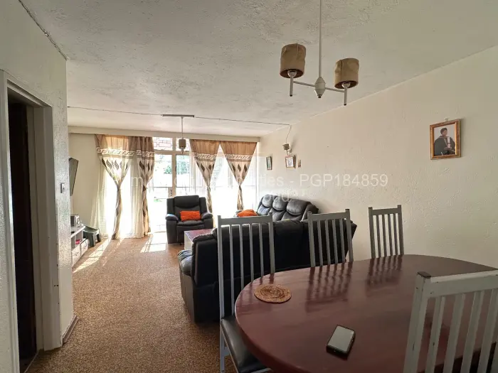 2 Bedroom Cottage/Garden Flat for Sale in Hume Park, Bulawayo