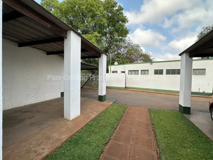 2 Bedroom Cottage/Garden Flat for Sale in Hume Park, Bulawayo