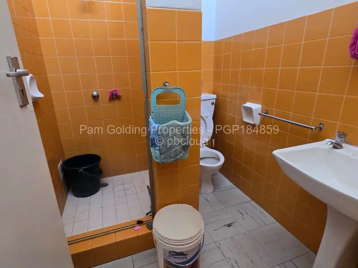 2 Bedroom Cottage/Garden Flat for Sale in Hume Park, Bulawayo