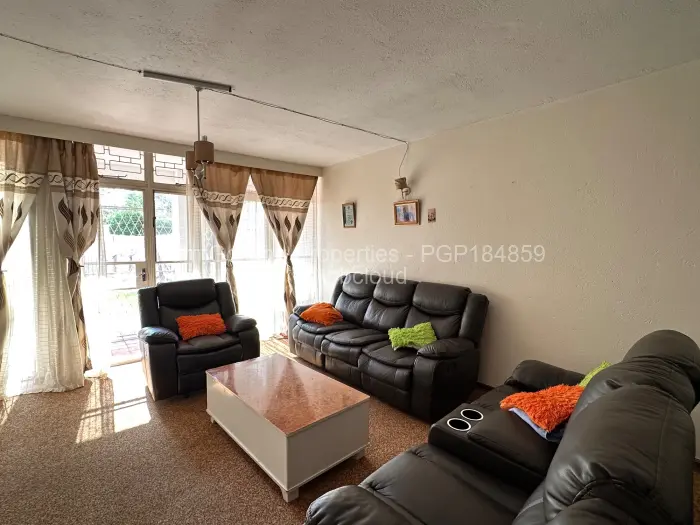2 Bedroom Cottage/Garden Flat for Sale in Hume Park, Bulawayo