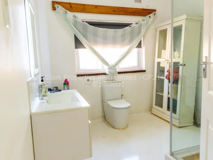 4 Bedroom House for Sale in Borrowdale, Harare