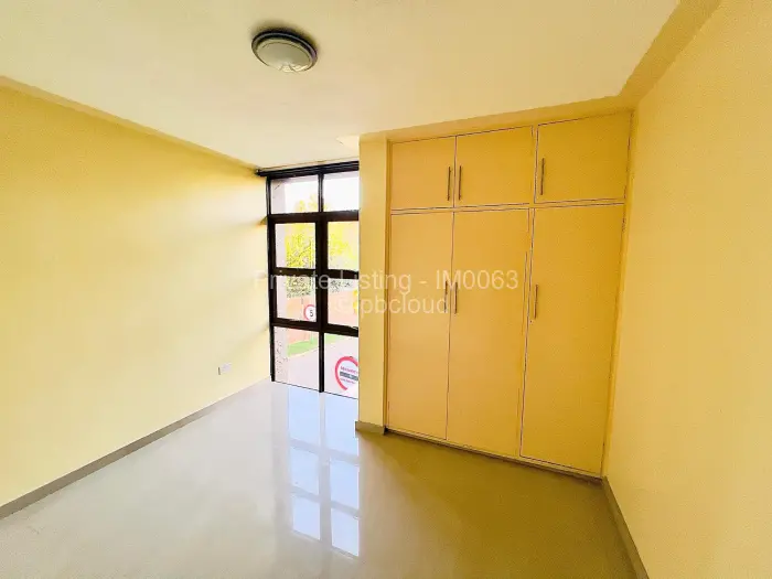 Townhouse/Complex/Cluster to Rent in Strathaven, Harare