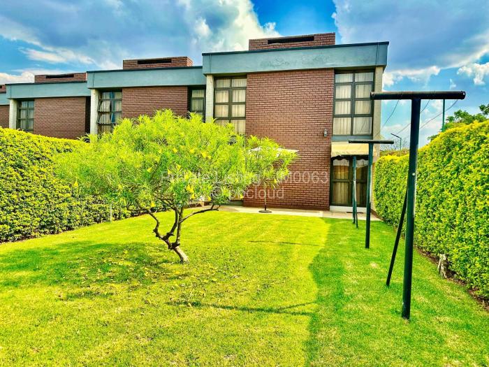 Townhouse/Cluster to Rent in Strathaven, Harare