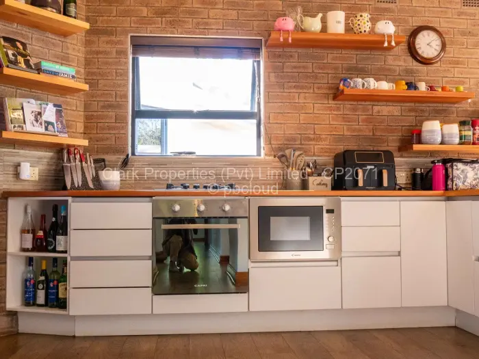 Townhouse/Cluster for Sale in Greystone Park, Harare