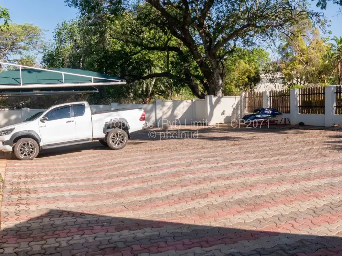 Townhouse/Cluster for Sale in Greystone Park, Harare