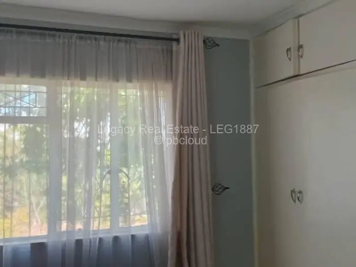 5 Bedroom House to Rent in Greystone Park