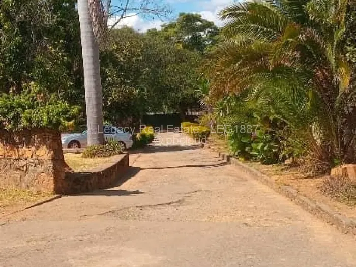 5 Bedroom House to Rent in Greystone Park