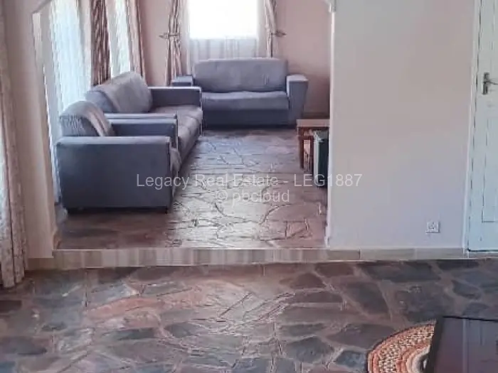 5 Bedroom House to Rent in Greystone Park