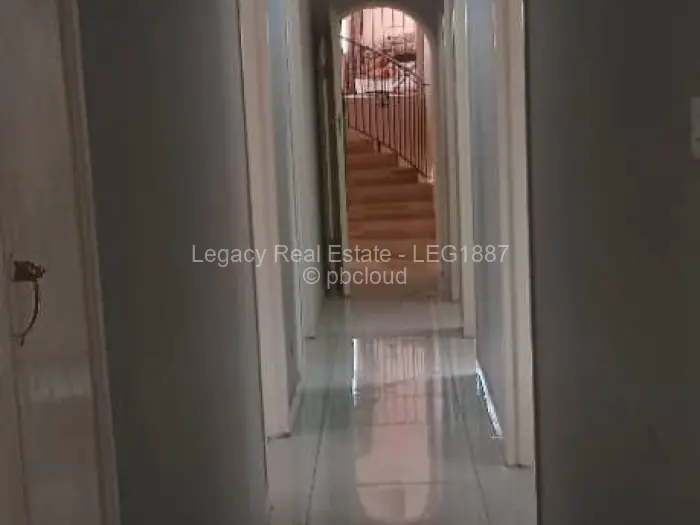 5 Bedroom House to Rent in Greystone Park