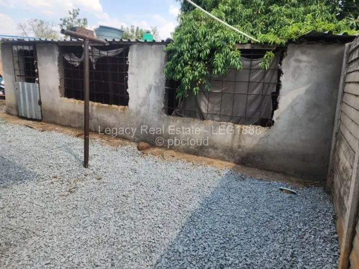 3 Bedroom House to Rent in Mufakose