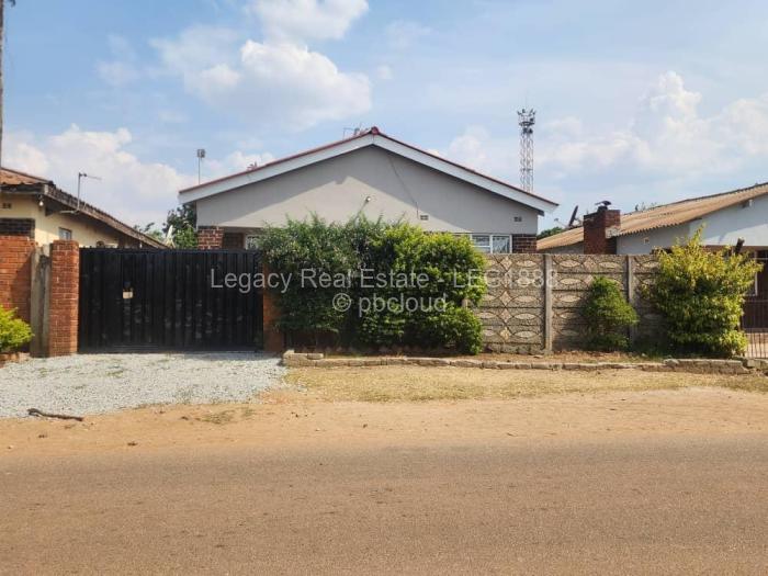 3 Bedroom House to Rent in Mufakose, Harare