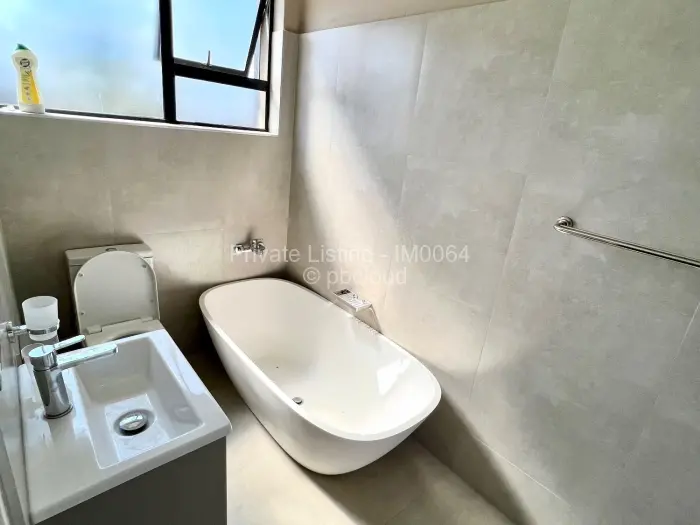 Townhouse/Complex/Cluster to Rent in Strathaven, Harare