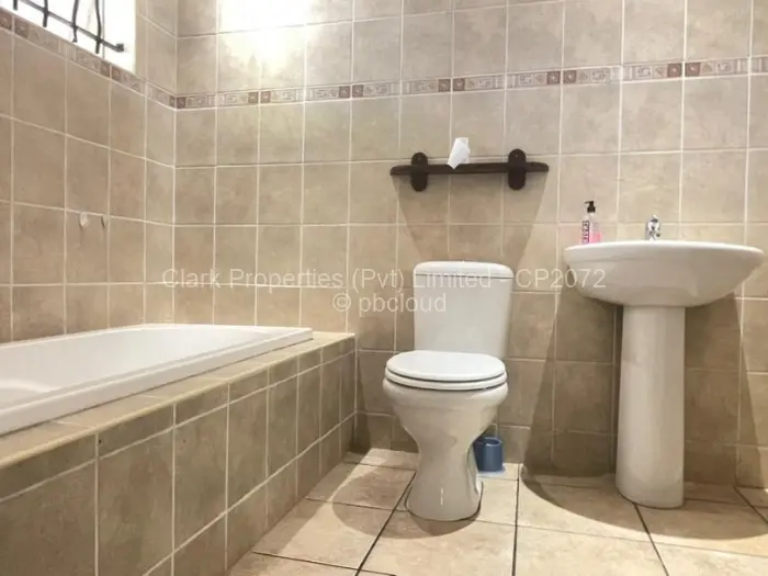 4 Bedroom House to Rent in Vainona