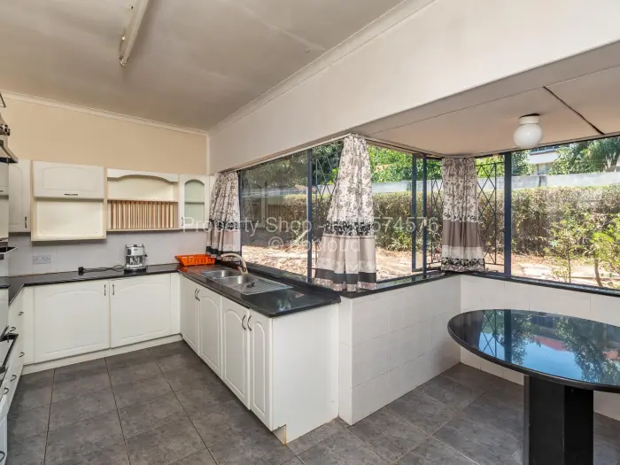 4 Bedroom House to Rent in Chisipite