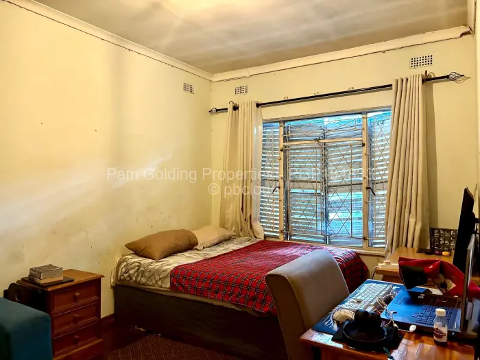 5 Bedroom House for Sale in Emerald Hill, Harare