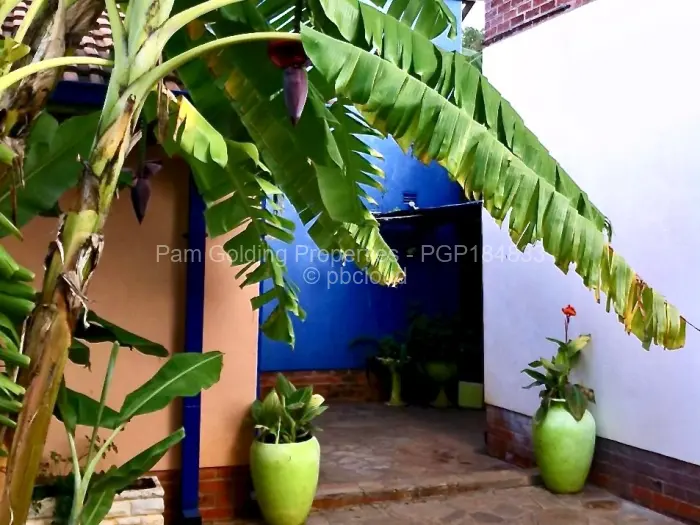 5 Bedroom House for Sale in Emerald Hill, Harare