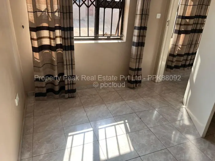 2 Bedroom House to Rent in Zimre Park, Harare