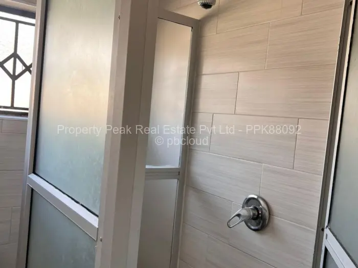 2 Bedroom House to Rent in Zimre Park, Harare