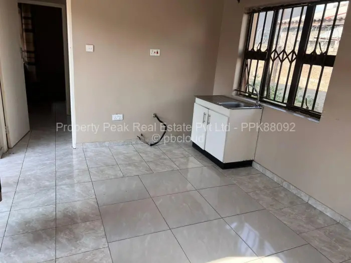 2 Bedroom House to Rent in Zimre Park, Harare