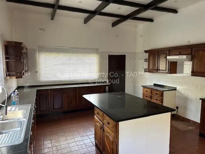4 Bedroom House to Rent in Borrowdale