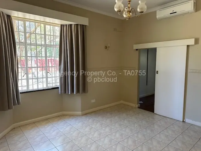 4 Bedroom House to Rent in Borrowdale