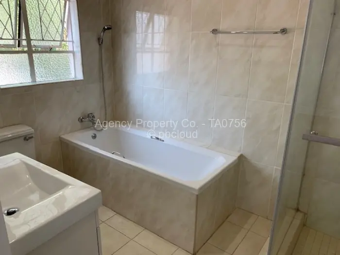 5 Bedroom House to Rent in Highlands