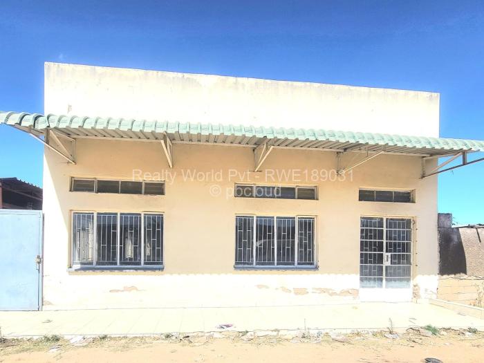 Warehouse/Industrial for Sale in Chitungwiza, Chitungwiza