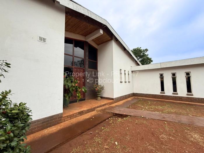 3 Bedroom House for Sale in Bluff Hill, Harare