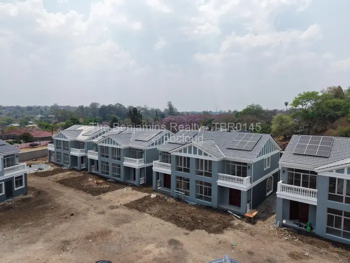 Townhouse/Cluster for Sale in Strathaven, Harare