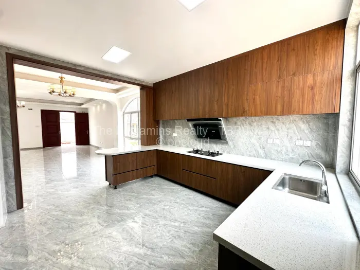 Townhouse/Cluster for Sale in Strathaven, Harare