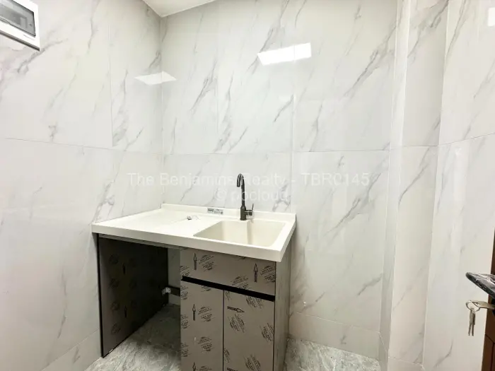 Townhouse/Cluster for Sale in Strathaven, Harare