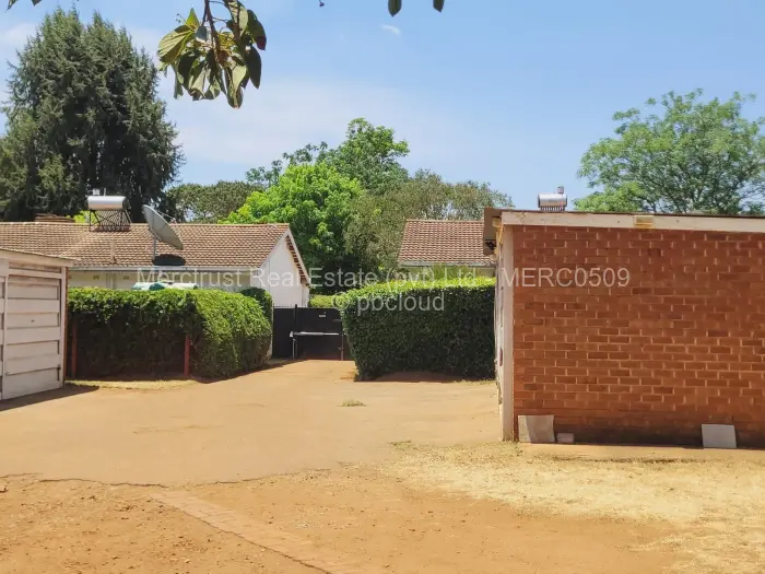 2 Bedroom Cottage/Garden Flat for Sale in Northwood, Harare