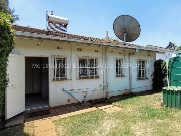 2 Bedroom Cottage/Garden Flat for Sale in Northwood, Harare