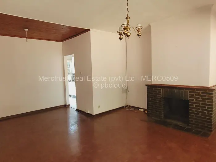 2 Bedroom Cottage/Garden Flat for Sale in Northwood, Harare