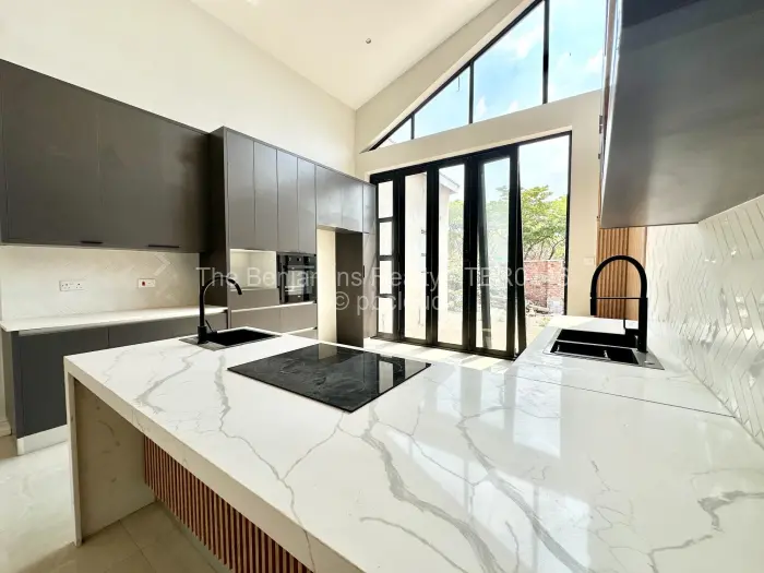 Townhouse/Cluster for Sale in Monavale, Harare