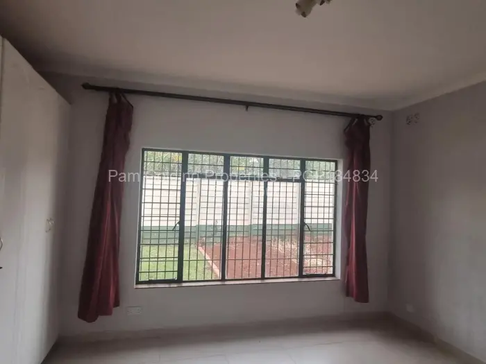 Townhouse/Cluster to Rent in Greendale North, Harare