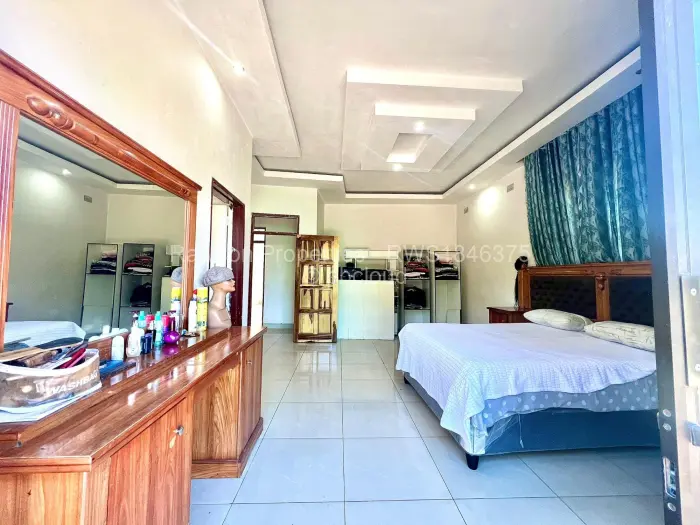 8 Bedroom House for Sale in Avondale West, Harare