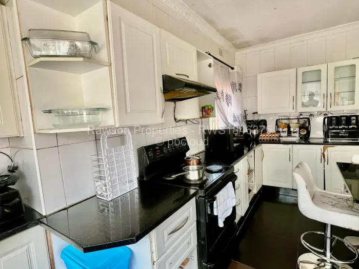 8 Bedroom House for Sale in Avondale West, Harare