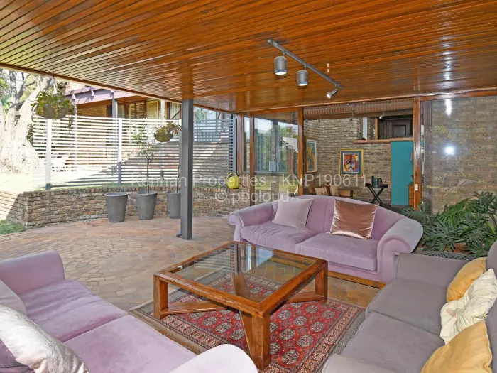 Townhouse/Cluster for Sale in Johannesburg CBD, Johannesburg