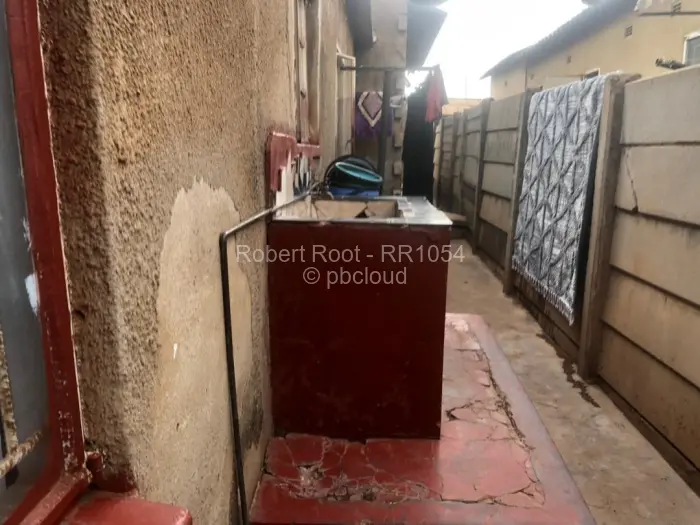 4 Bedroom House for Sale in Kuwadzana, Harare