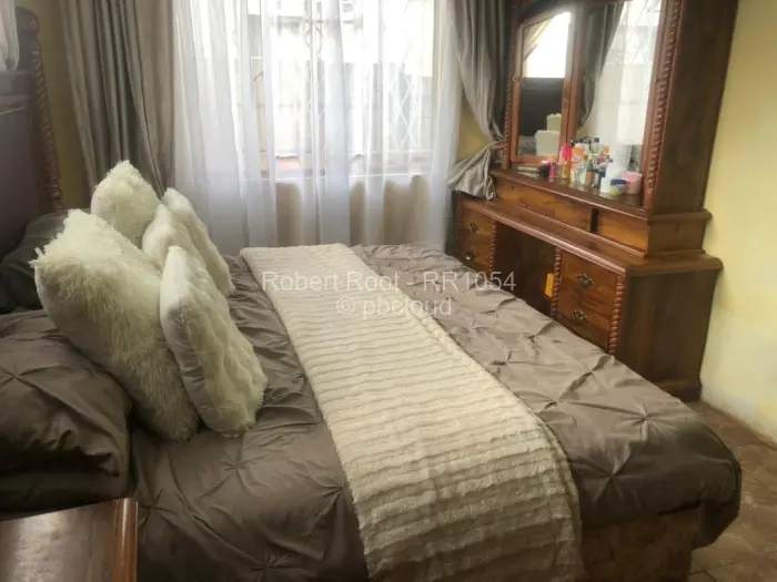 4 Bedroom House for Sale in Kuwadzana, Harare