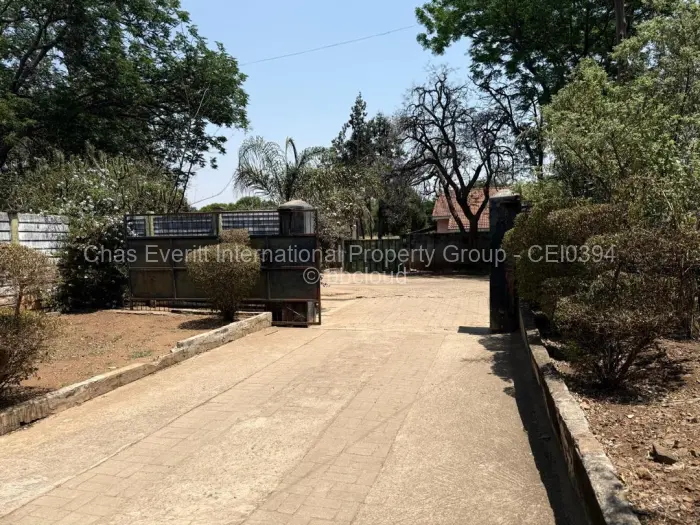 3 Bedroom House for Sale in Hillcrest, Bulawayo