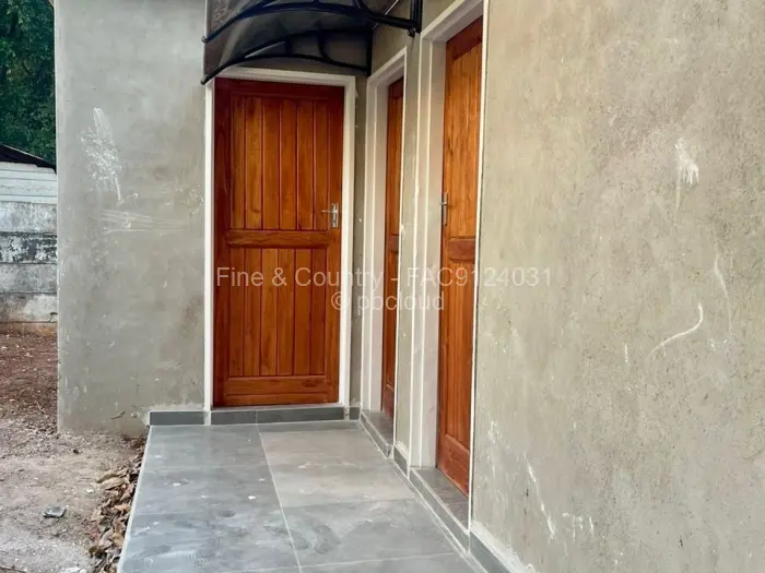 2 Bedroom Cottage/Garden Flat to Rent in Borrowdale West, Harare