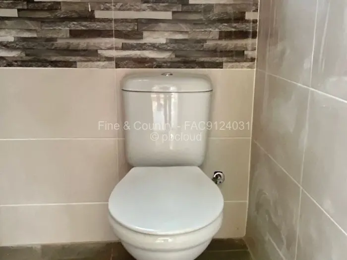 2 Bedroom Cottage/Garden Flat to Rent in Borrowdale West, Harare