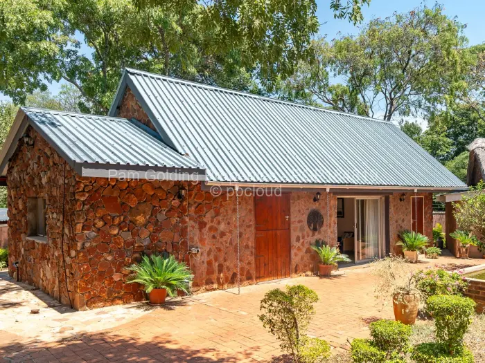 9 Bedroom House for Sale in Christon Bank, Christon Bank