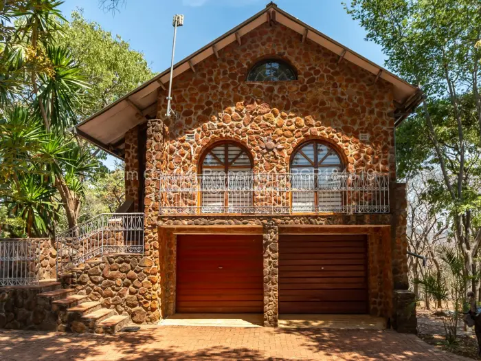 9 Bedroom House for Sale in Christon Bank, Christon Bank