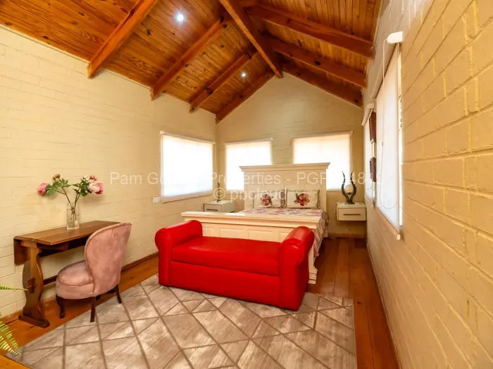 9 Bedroom House for Sale in Christon Bank, Christon Bank