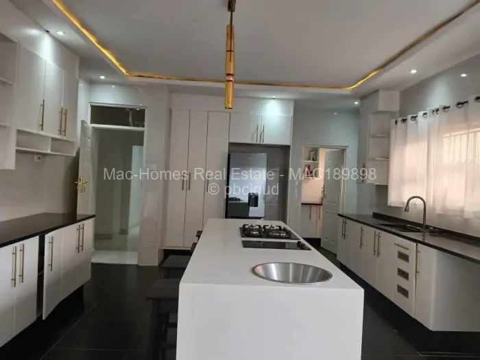 4 Bedroom House for Sale in Crowhill Views, Harare